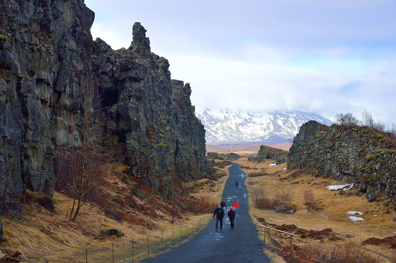 02-01_Thingvellir.jpg