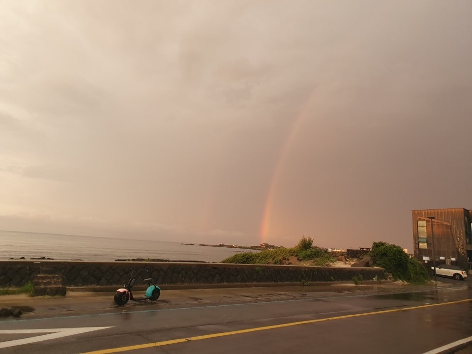 제주여행 - 세화리 무지개.jpg