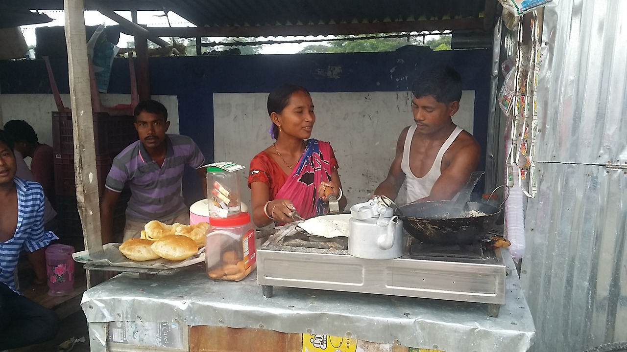 3.부부가 요리하는 뿌리가게.jpg