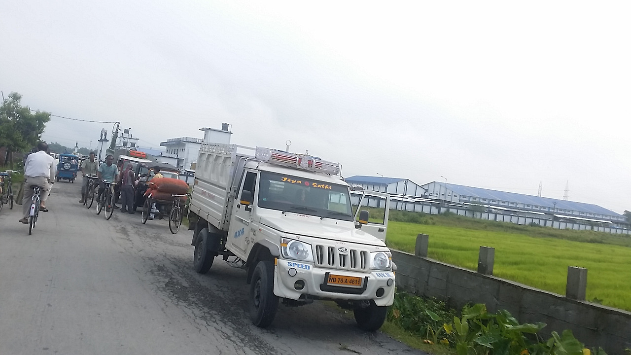 1.농산물 시장 근처모습.jpg