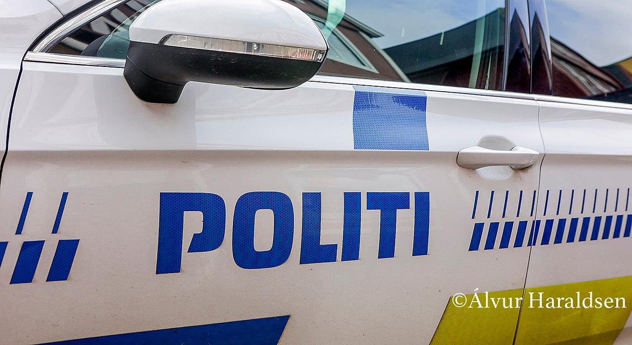 politi18032404 (1).jpg