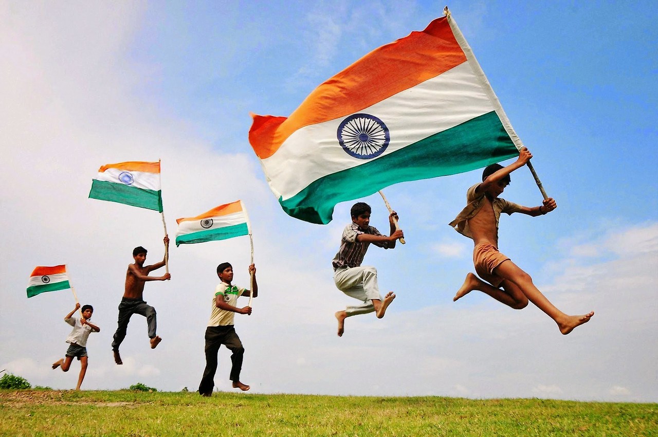 Kids-Holding-Indian-Flag-Proud-Moment.jpg