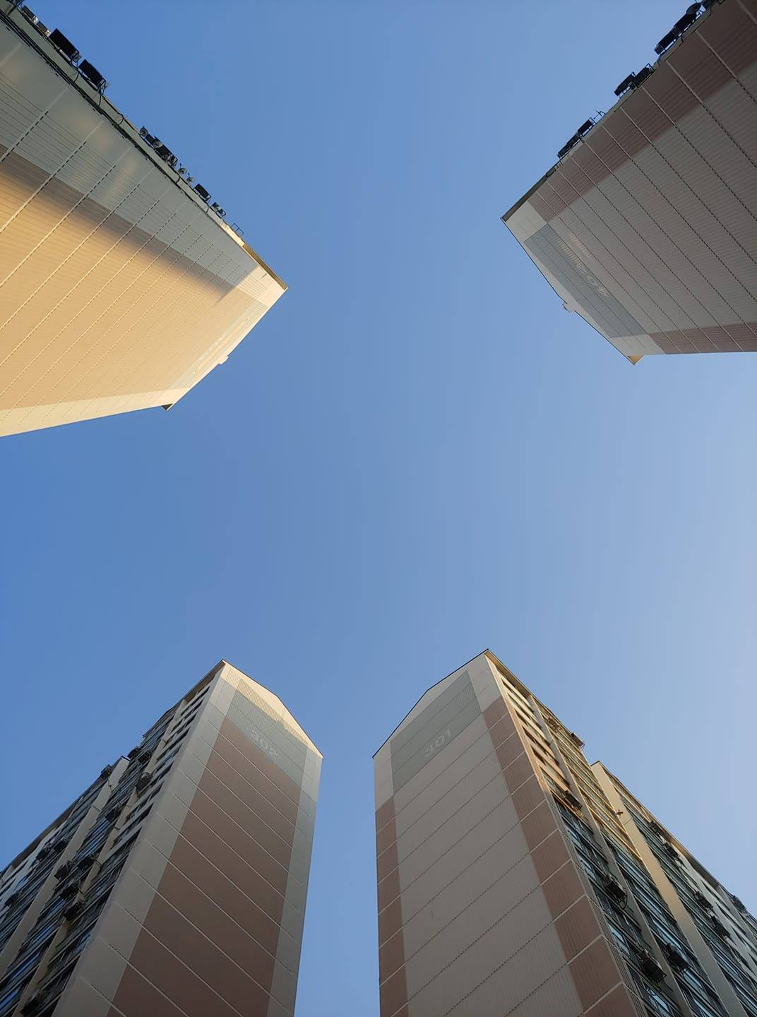 아파트 하늘.jpg