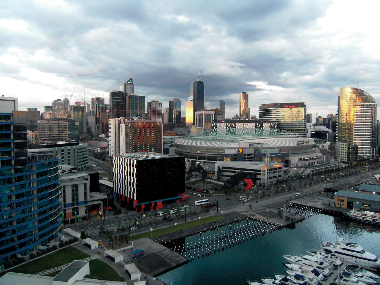 멜버른 시티 사진.jpg