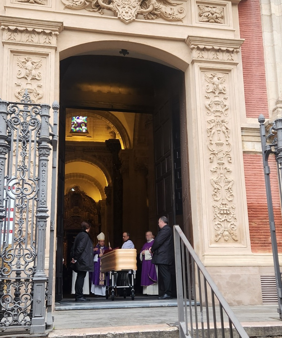 살바도르 장례1.jpg