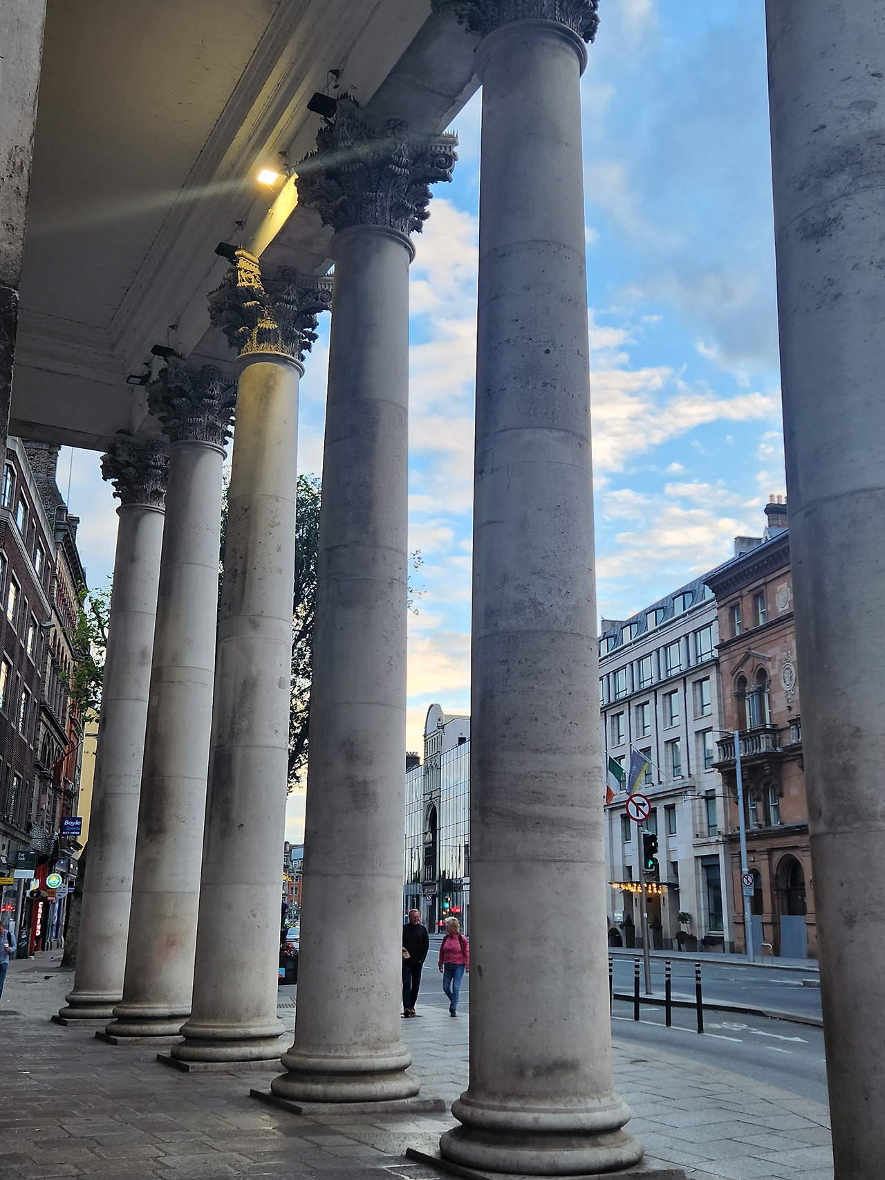 공항버스 기다리기.jpg