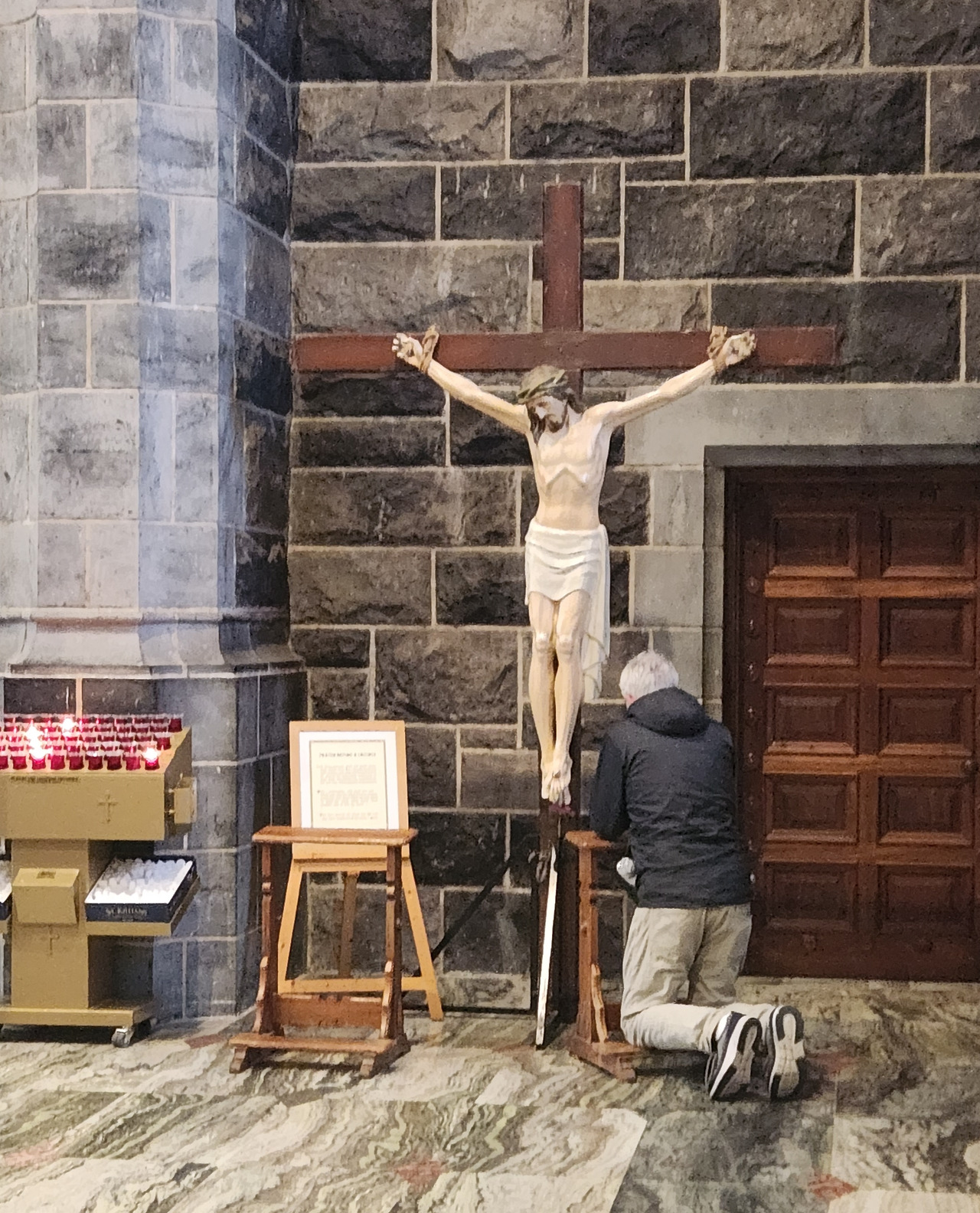 켈웨이 성당5.jpg