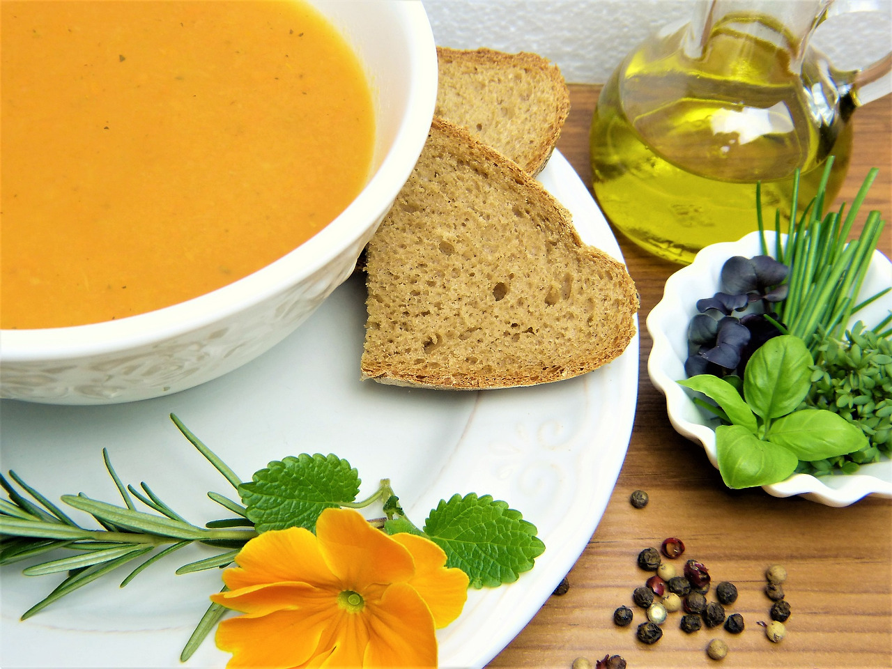 carrot-soup-2192152_1920.jpg