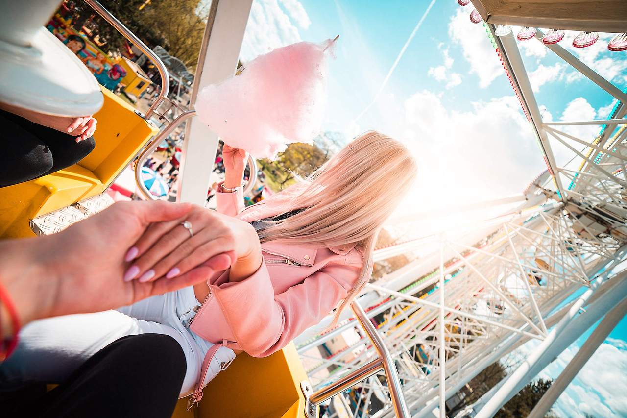 lovely-couple-on-date-ferris-wheel_free_stock_photos_picjumbo_DSC07775-2210x1473.jpg