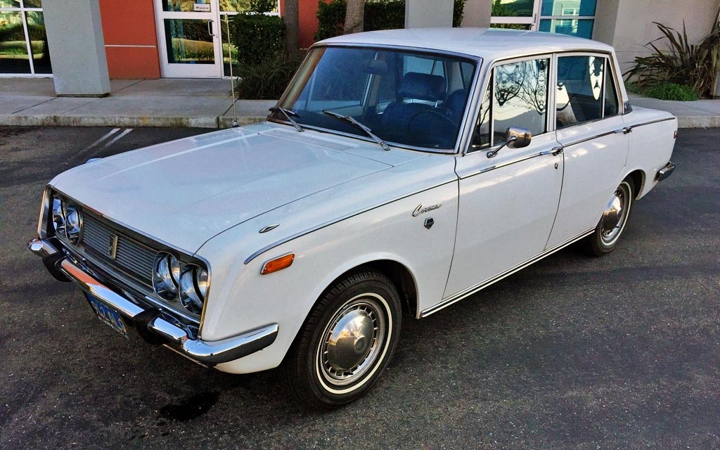 1970-Toyota-Corona-Deluxe.jpg