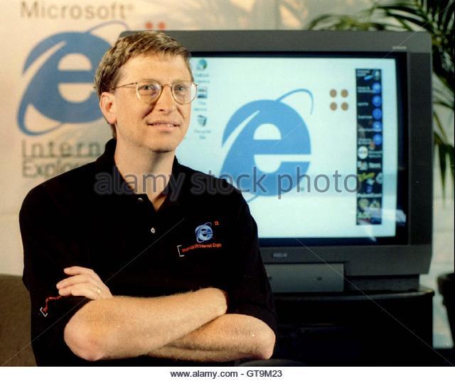 bill-gates-ceo-of-microsoft-corp-promotes-internet-explorer-40-in-gt9m23.jpg