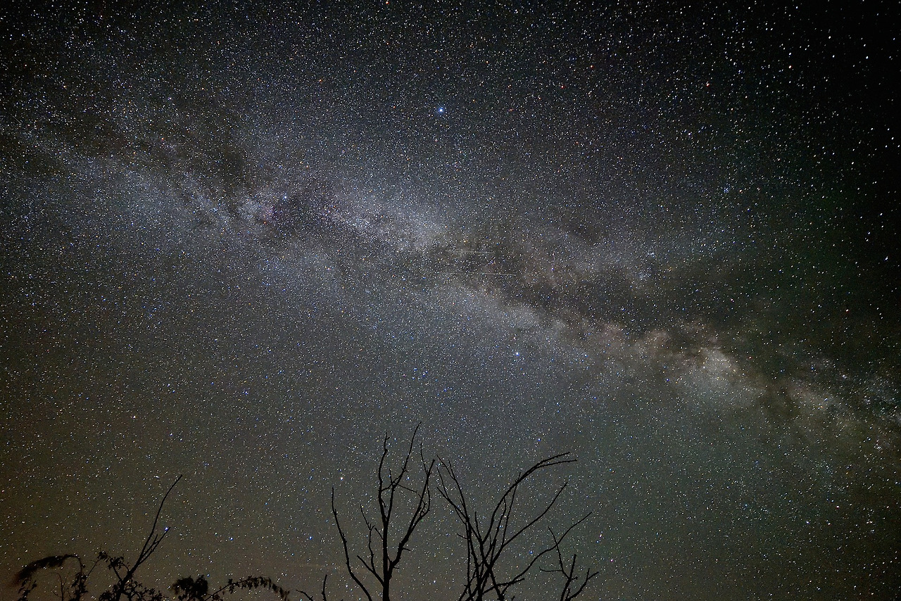 milky-way-3906781_1920.jpg