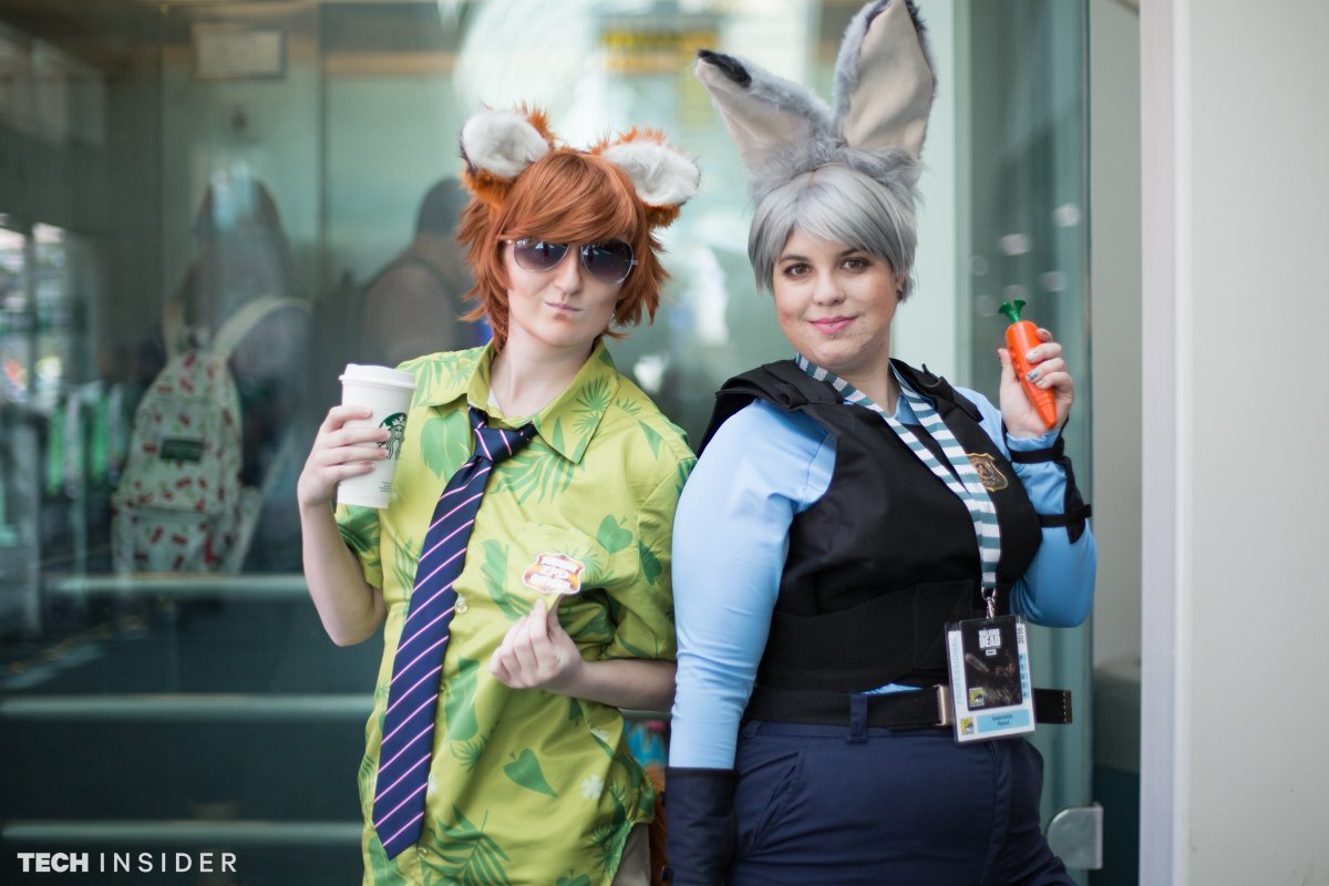 disney-cosplayers-came-in-full-force-this-year-we-spotted-nick-wilde-and-judy-hopps-from-zootopia.jpg