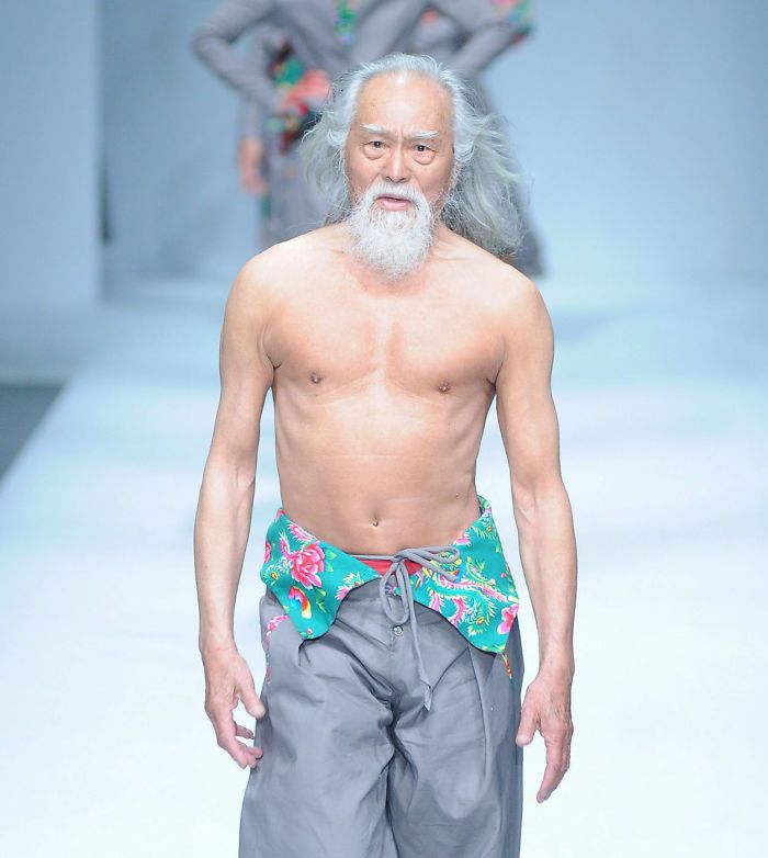 80-Year-Old-Grandpa-Tries-Modeling-For-The-First-Time-And-Totally-Slays-His-Runway-Debut-581df6a348b0b__700.jpg