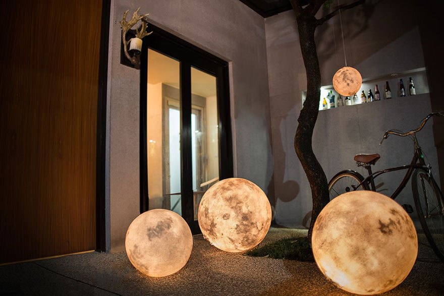 moon-lamp-luna-acorn-studio-2.jpg