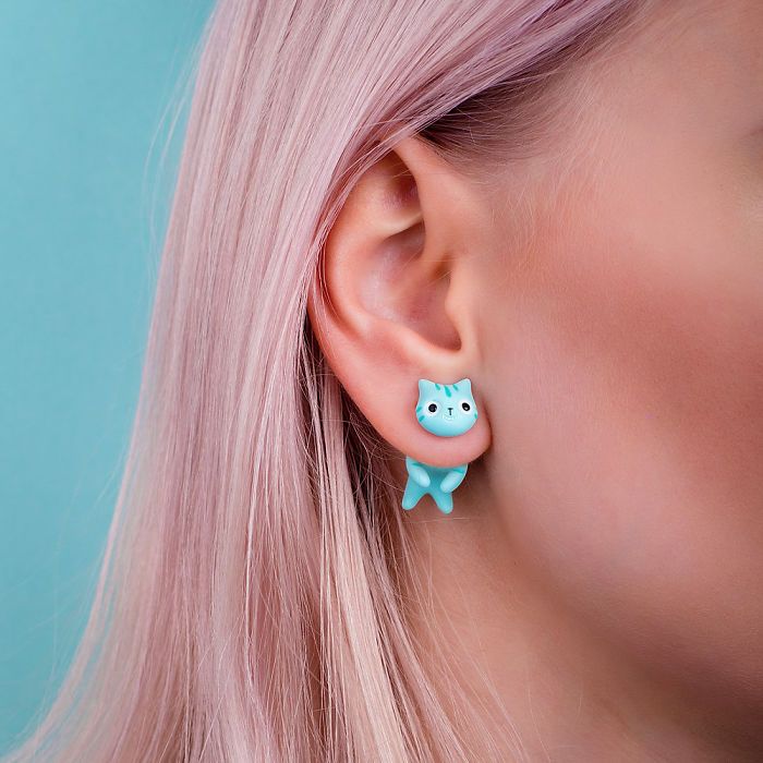 pop-characters-cat-earrings-catmadecom-42-592c1b6d8b5eb__700.jpg