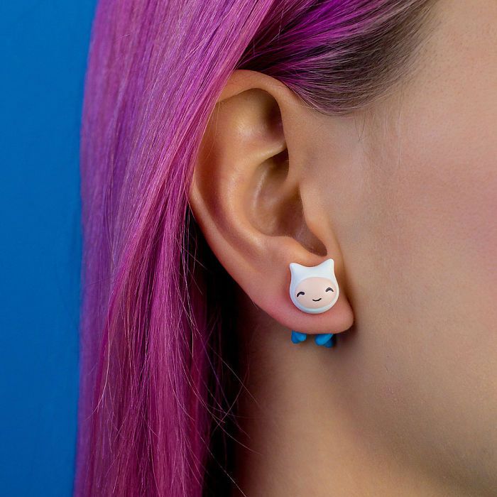 pop-characters-cat-earrings-catmadecom-21-592c1efce997b__700.jpg