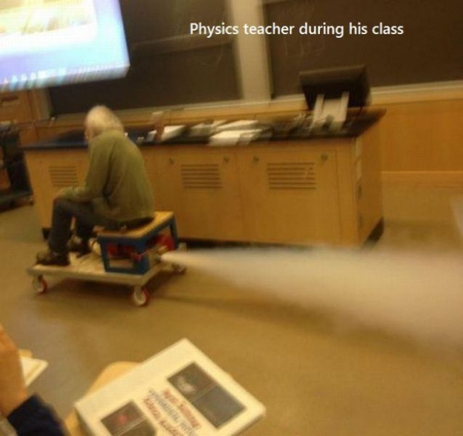 155755-R3L8T8D-650-Physicsteacher.jpg