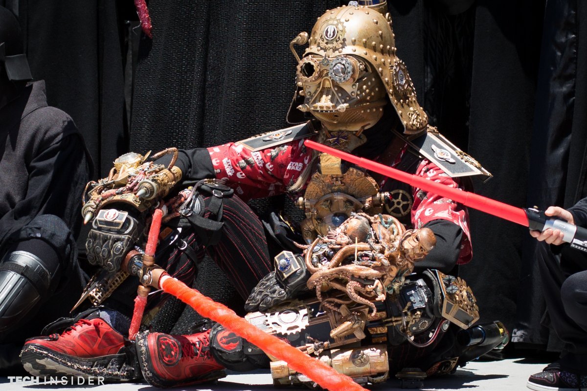 steampunk-darth-vader-looked-particularly-grumpy-sitting-under-the-hot-san-diego-sun.jpg