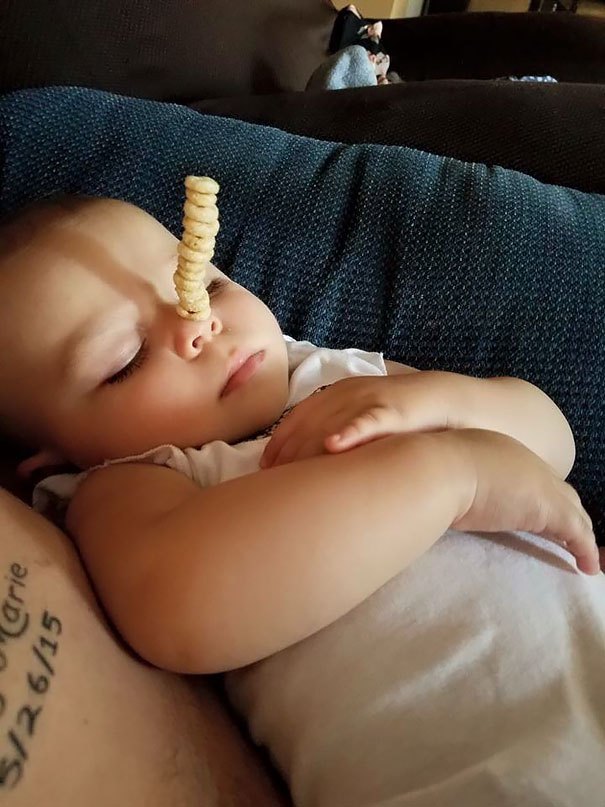 cheerio-challenge-dads-stack-cheerios-babies-funny-competition-13-576519111842a__605.jpg