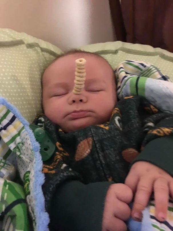 cheerio-challenge-dads-stack-cheerios-babies-funny-competition-5-5765190282b2d__605.jpg