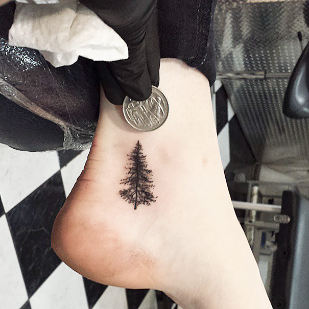minimal-foot-tattoos-13.jpg