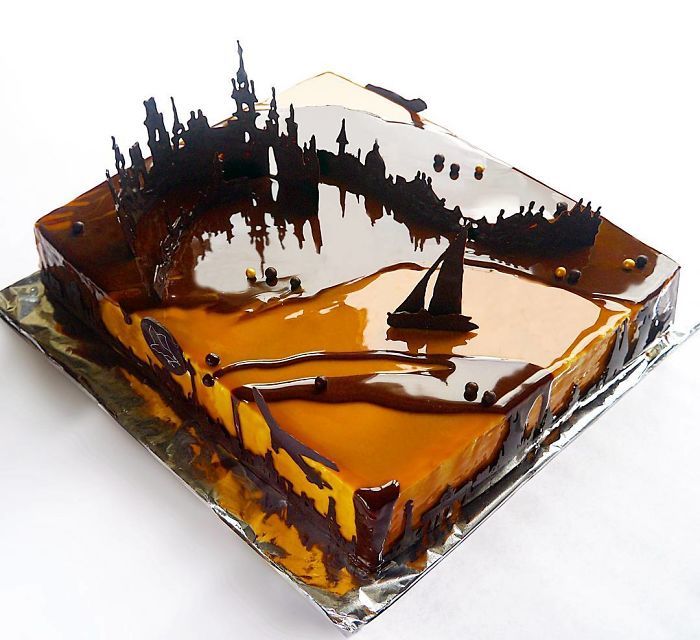 I-draw-and-create-my-own-chocolate-world-on-the-mirror-glaze-589992bdb637a__700.jpg