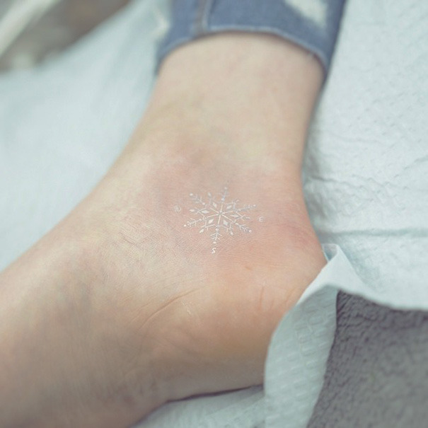 minimal-foot-tattoos-12.jpg