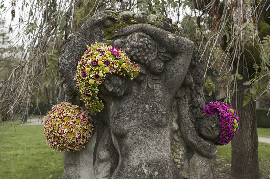 flower-crowns-beards-monuments-geoffroy-mottart-brussels-9.jpg