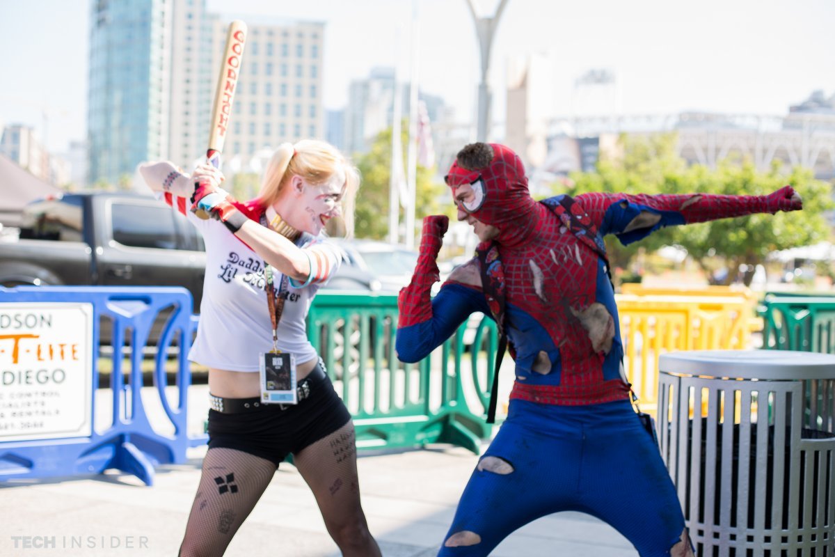 looks-like-suicide-squad-member-harley-quinn-has-her-sights-set-on-squashing-spidey.jpg