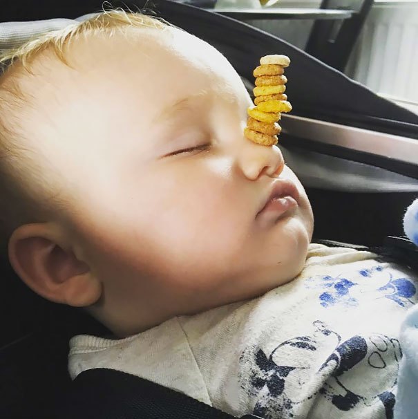 cheerio-challenge-dads-stack-cheerios-babies-funny-competition-7-576519060512e__605.jpg