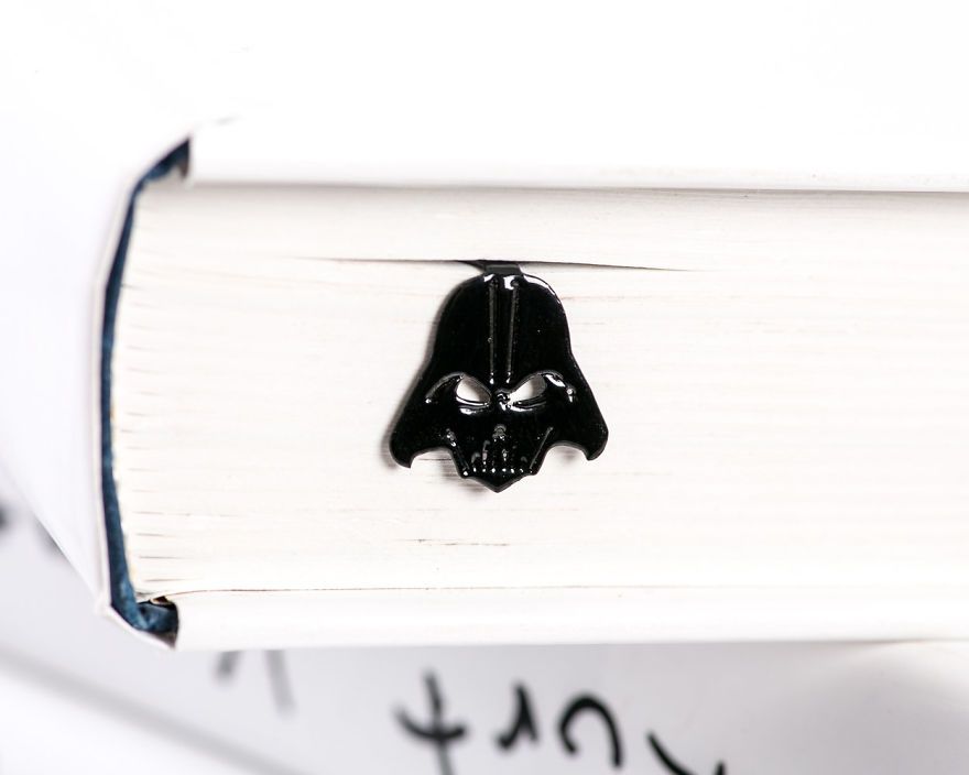 Bookmark_darth_vader-5733320013b87__880.jpg