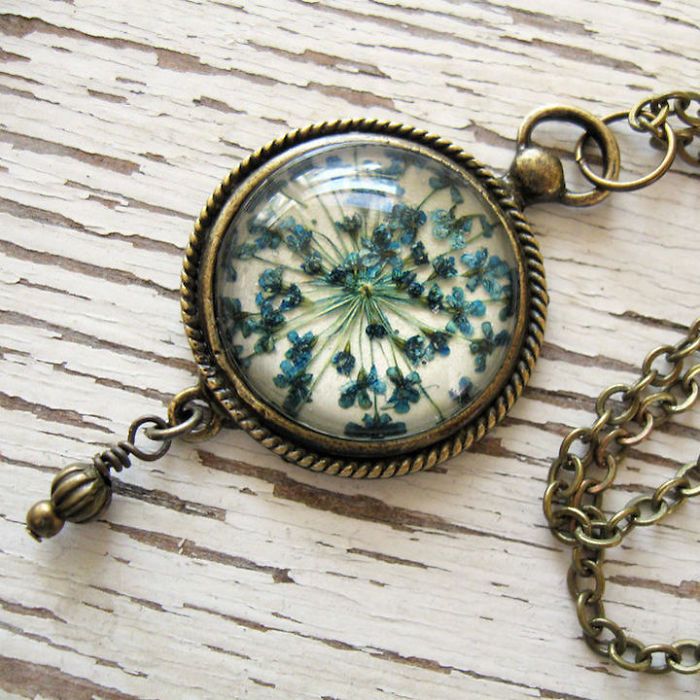 handmade-botanical-jewelry-by-adrienne-deloe-57441ba5ca5ed__700.jpg