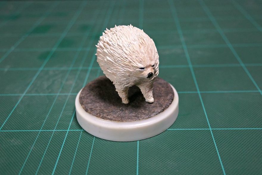 Japanese-artist-turns-animals-that-have-become-famous-on-the-internet-into-sculptures-5bd86b381deaf__880.jpg