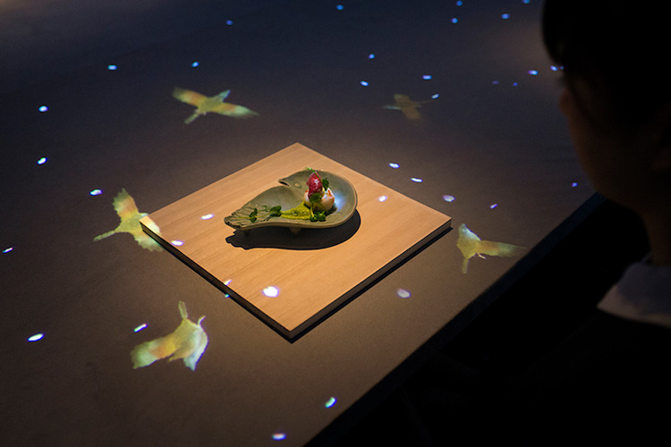 teamlab-interactive-restaurant-tokyo-4.jpg