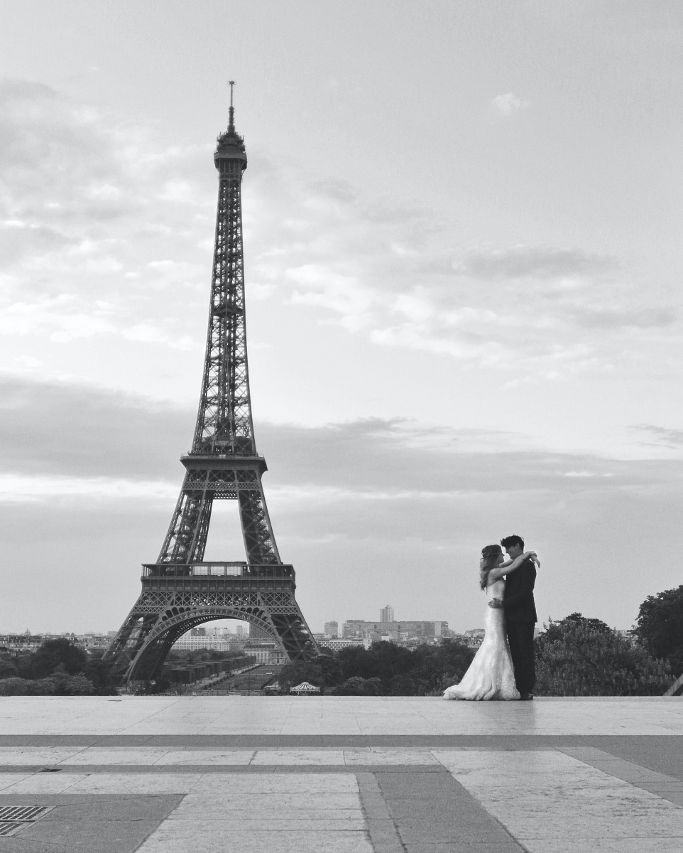 에펠탑_bw_2_rs.jpg
