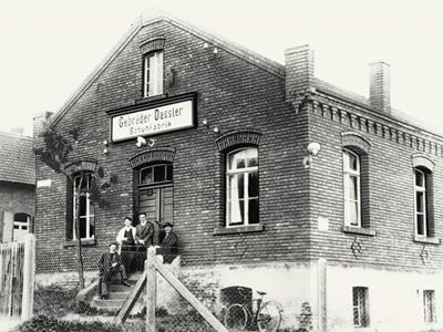 M1836 GebrDasslerSchuhfabrik 1924.jpg