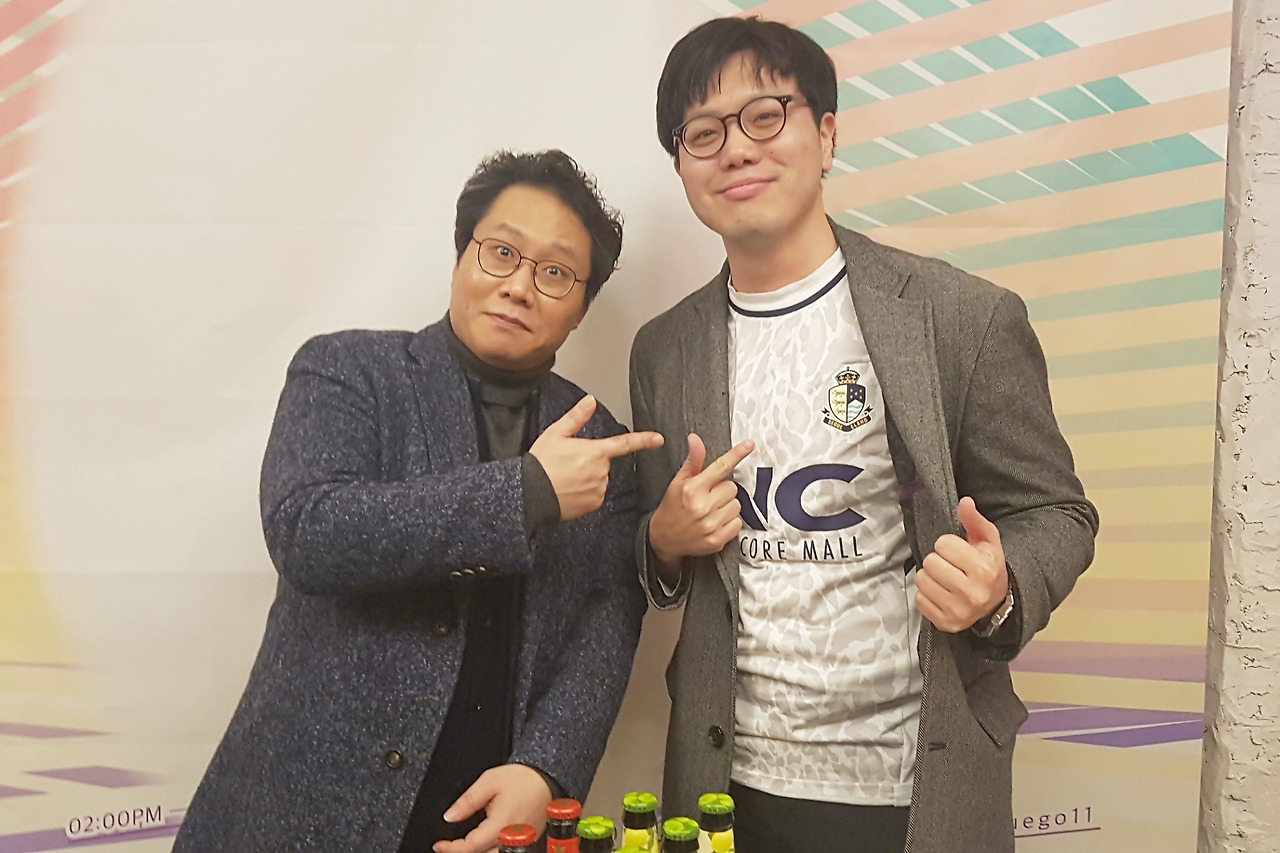 08 후에고 한준희 해설위원님과(2019년).jpg