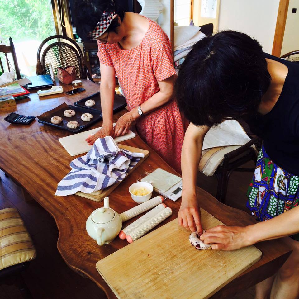 5-7. 강화대 할머니와 함께 빵을 만들던 즐거운 시간.jpg