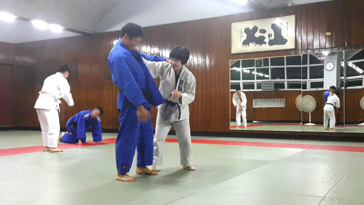 회색 도복 ymca.jpg