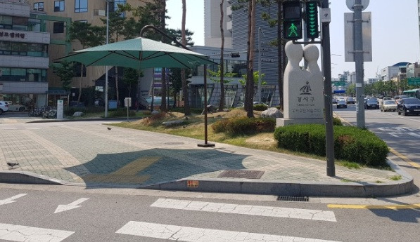 그늘막 쉼터.jpg