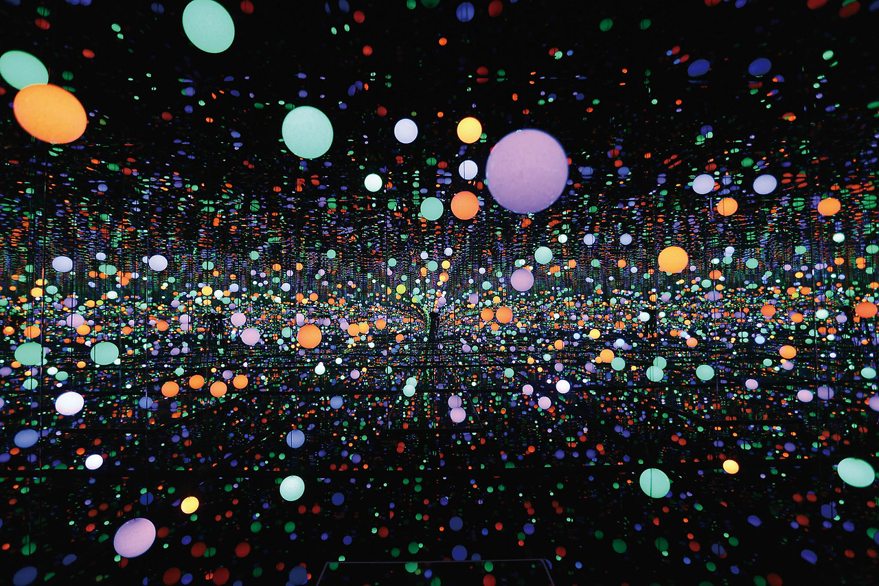 Yayoi Kusama - Infinity Mirrored Room - Brilliance of the Souls - 2014.jpg