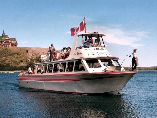 워터튼 레이크 크루즈.jpg