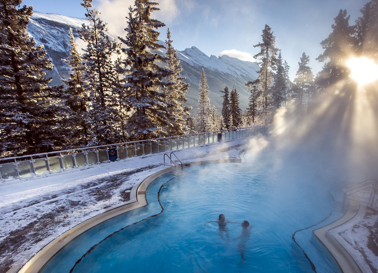 Winter_Banff_Upper_Hot_Springs_2016_Noel_Hendrickson_Horizontal-9.jpg