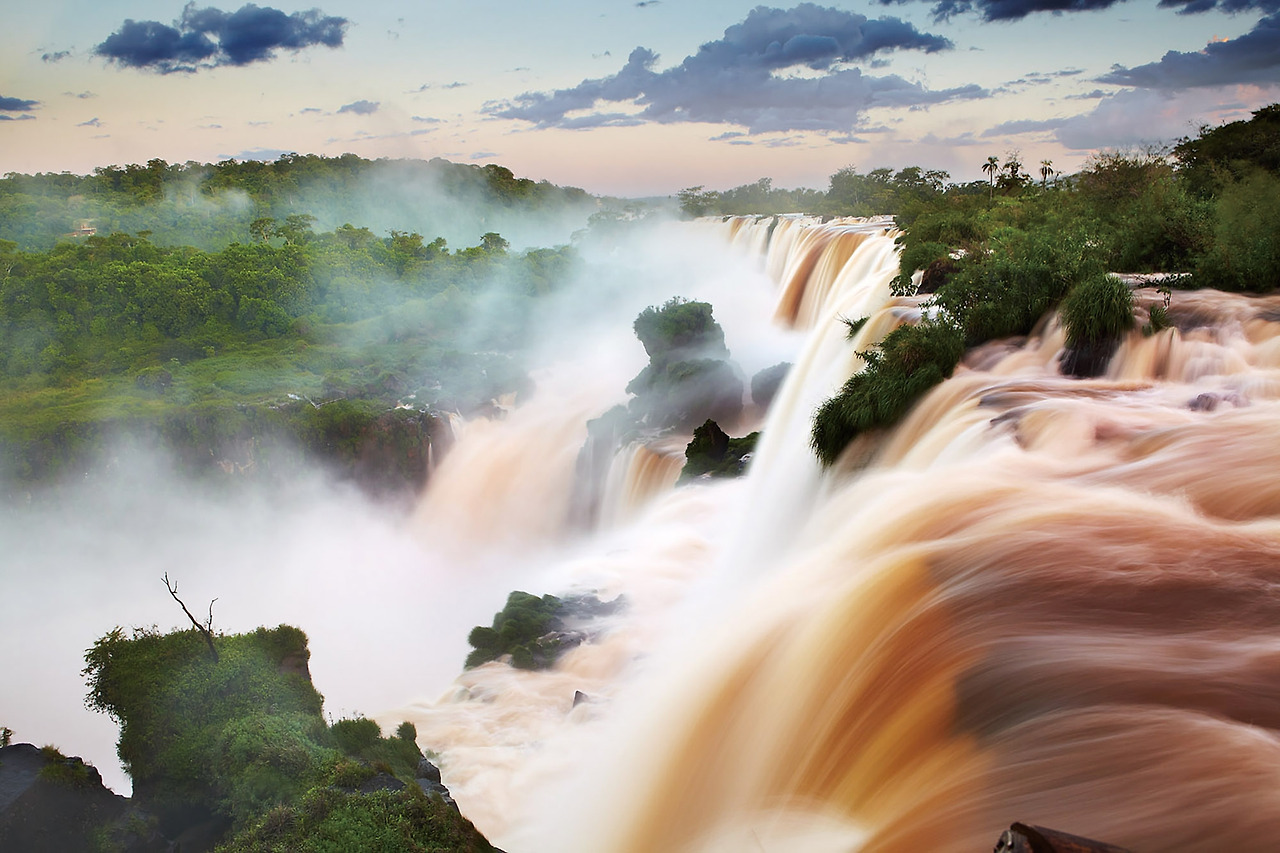 7.lguazu Falls_Matt Munro_Lonely Planet.jpg
