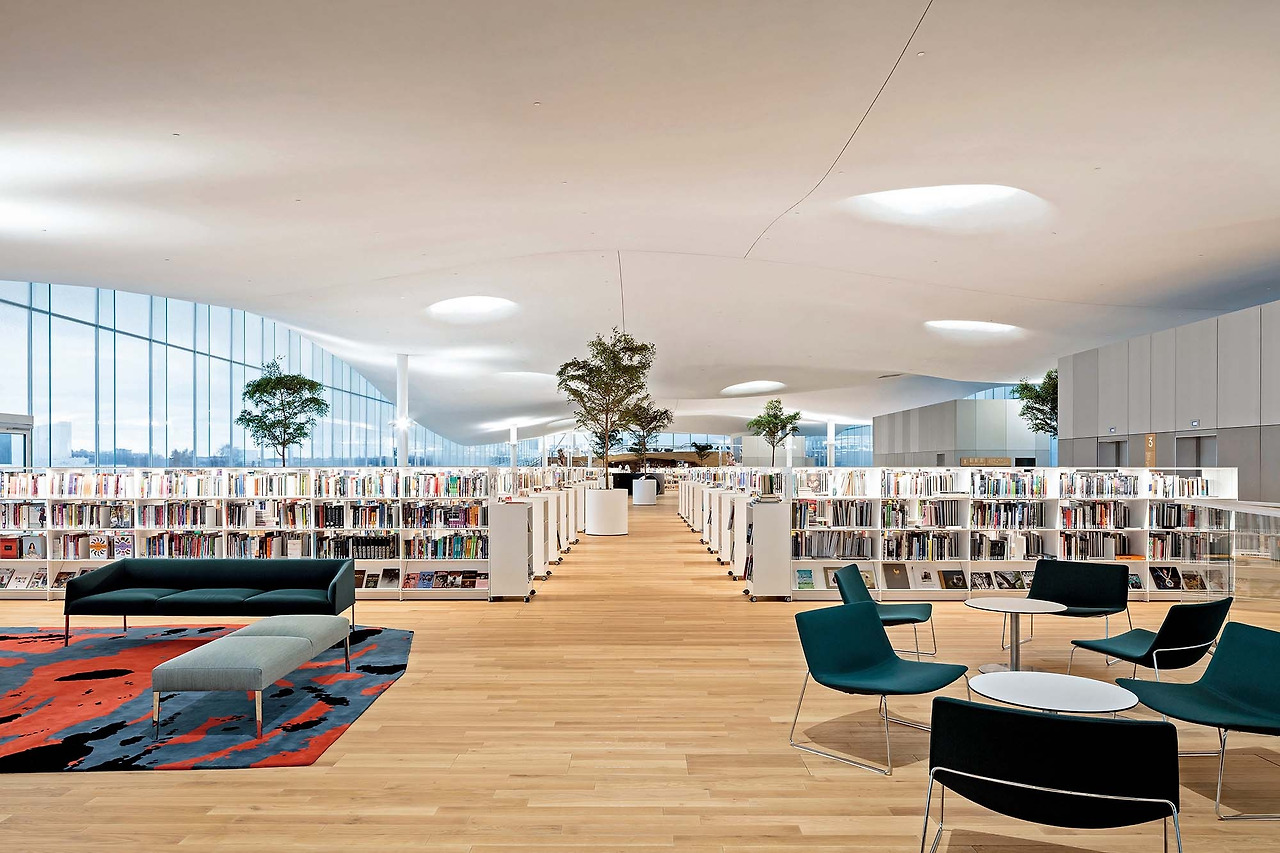 Oodi_Helsinki_Third_Floor_Reading_Room1_photo_Tuomas_Uusheimo.jpg
