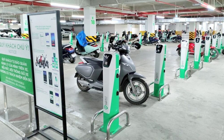 1. 베트남 빈패스트가 설치한 전기 오토바이 충전소_출처 빈패스트.jpg