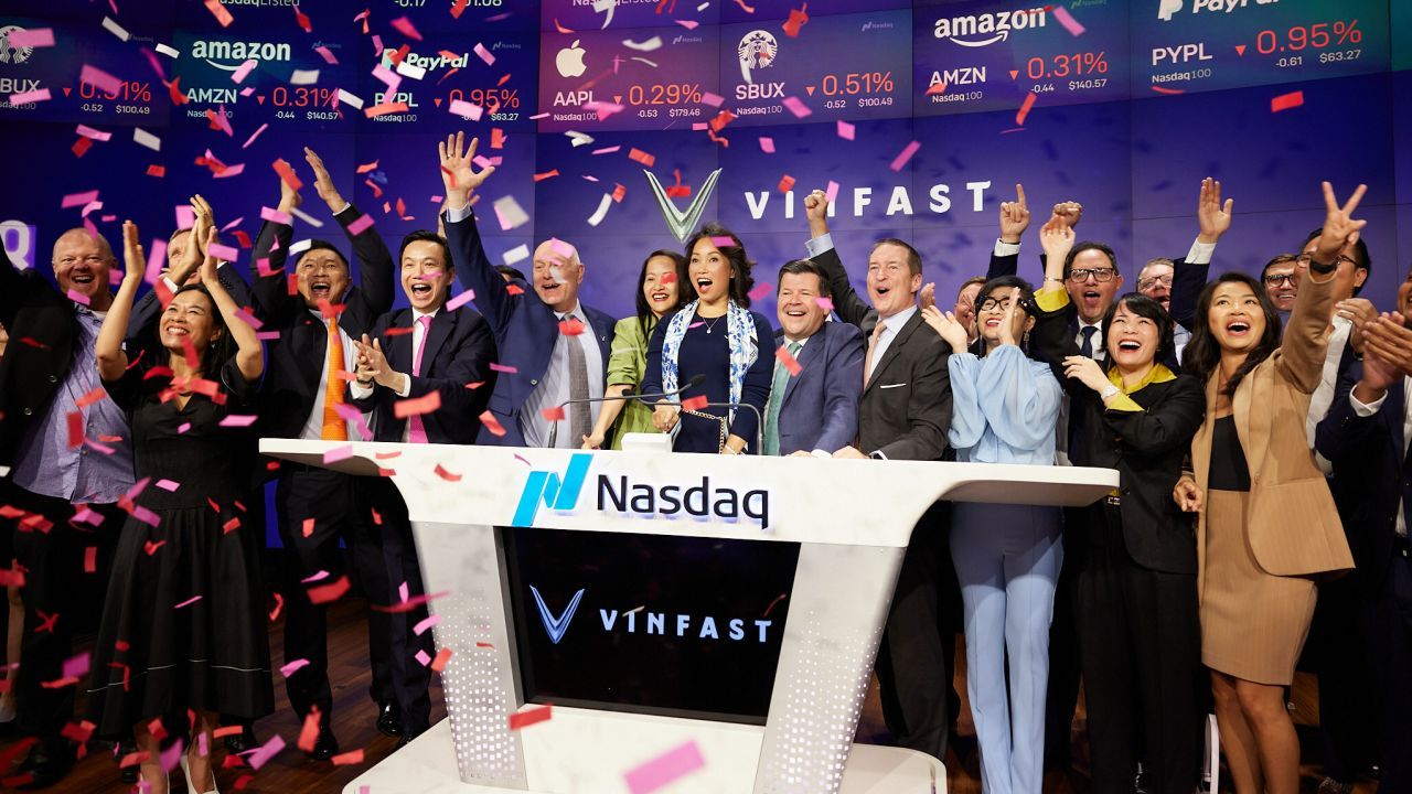 230816015735-vinfast-nasdaq.jpg