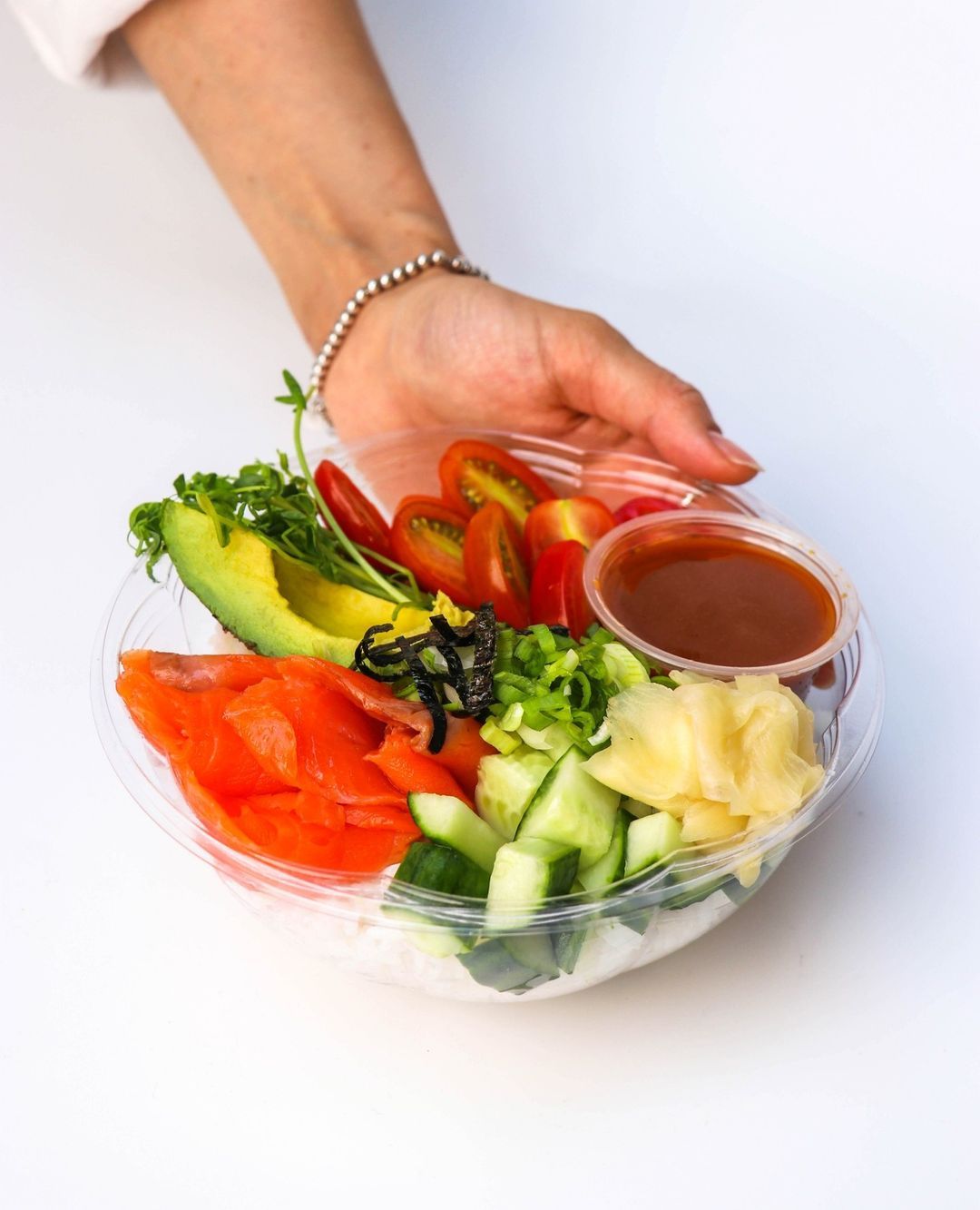 업밀스 yvr 시그니처.jpg