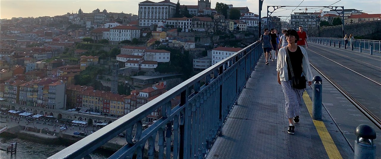 #18 8렐루서점.jpg